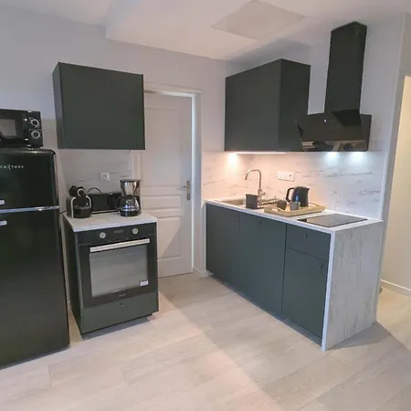 Beautiful Beachfront Apartment, 180d Sea And Cliff View * Veulettes-sur-Mer