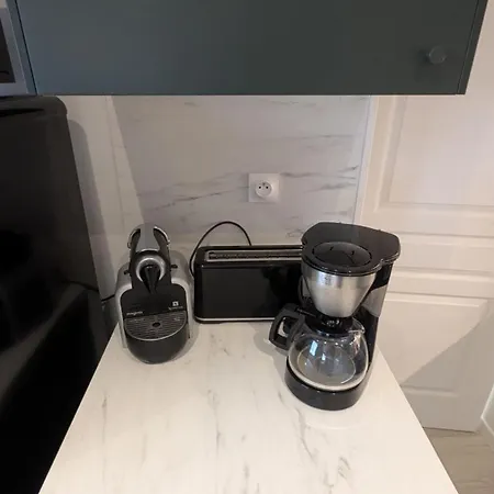 Beautiful Beachfront Apartment, 180d Sea And Cliff View *