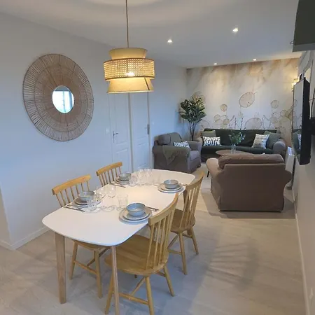 Beautiful Beachfront Apartment, 180d Sea And Cliff View * Veulettes-sur-Mer