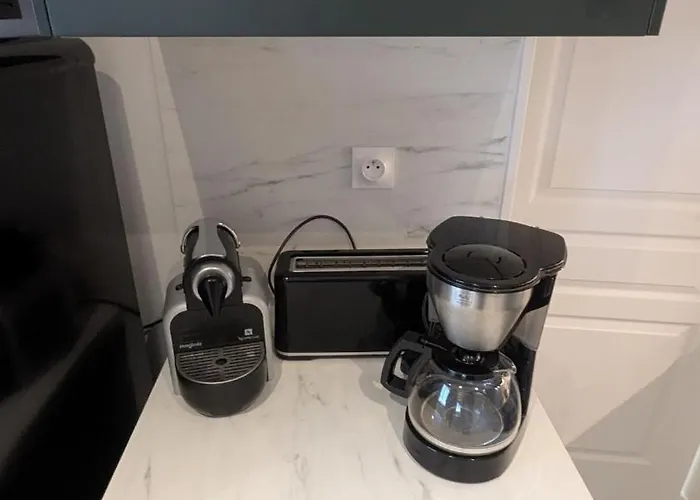 Beautiful Beachfront Apartment, 180d Sea And Cliff View *